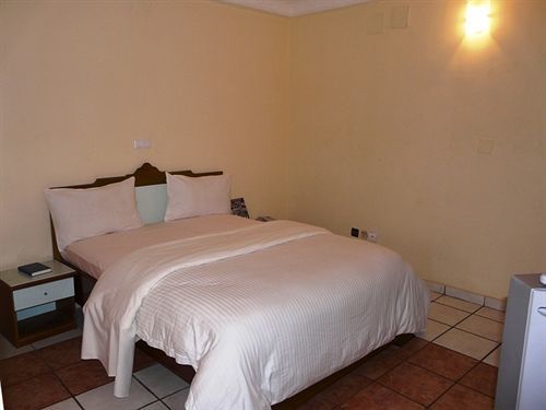 Azam Hotel Bamenda Luaran gambar