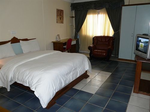 Azam Hotel Bamenda Luaran gambar