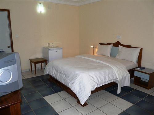 Azam Hotel Bamenda Luaran gambar