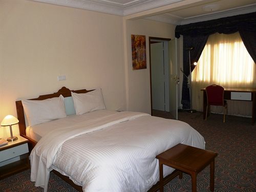 Azam Hotel Bamenda Luaran gambar